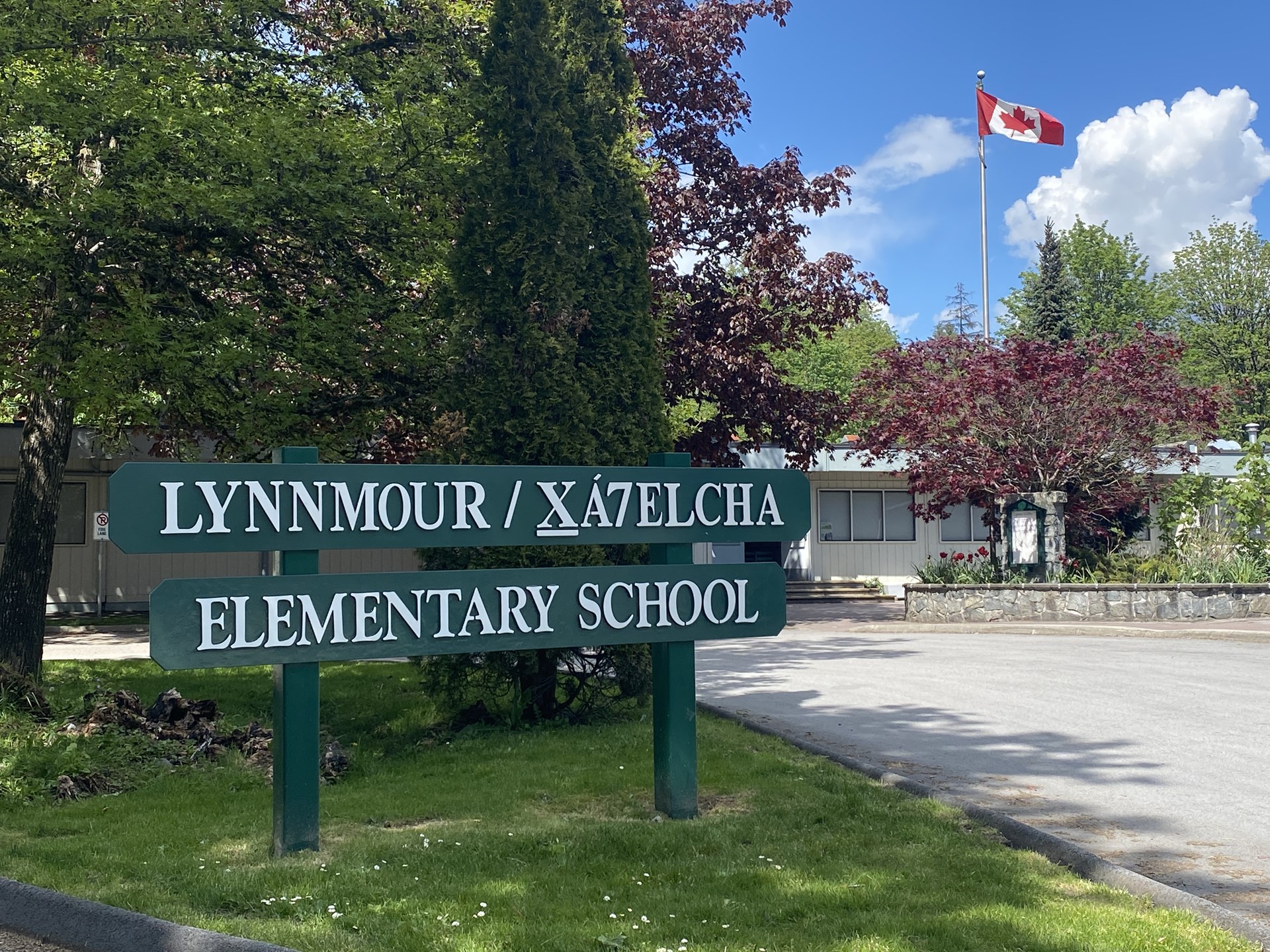 Lynnmour School sign